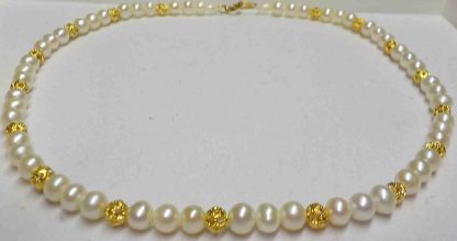 Pearl and Gold filligree necklace